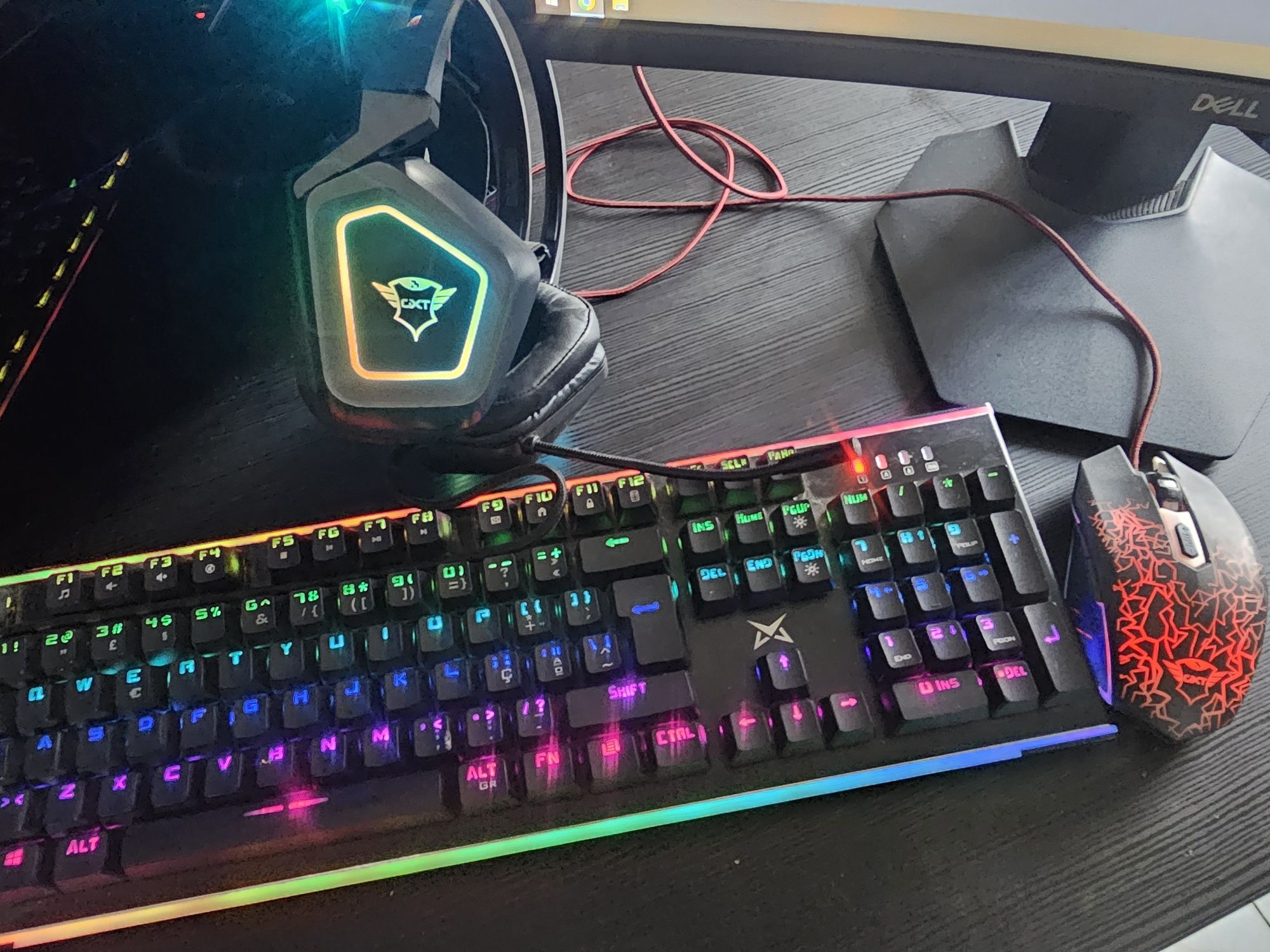 PC GAMING COM MONITOR  RTX 2060 S 8GB