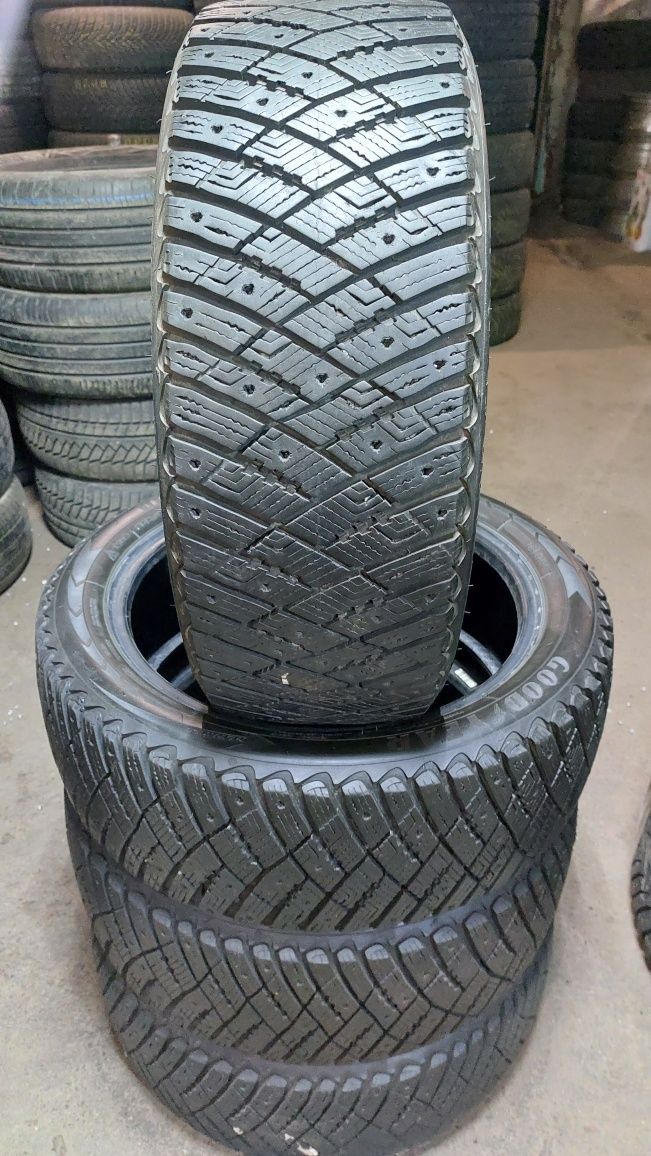 Зимние шины комплект GoodYear Ultra Grip Ice Arctic 205/50 R17
