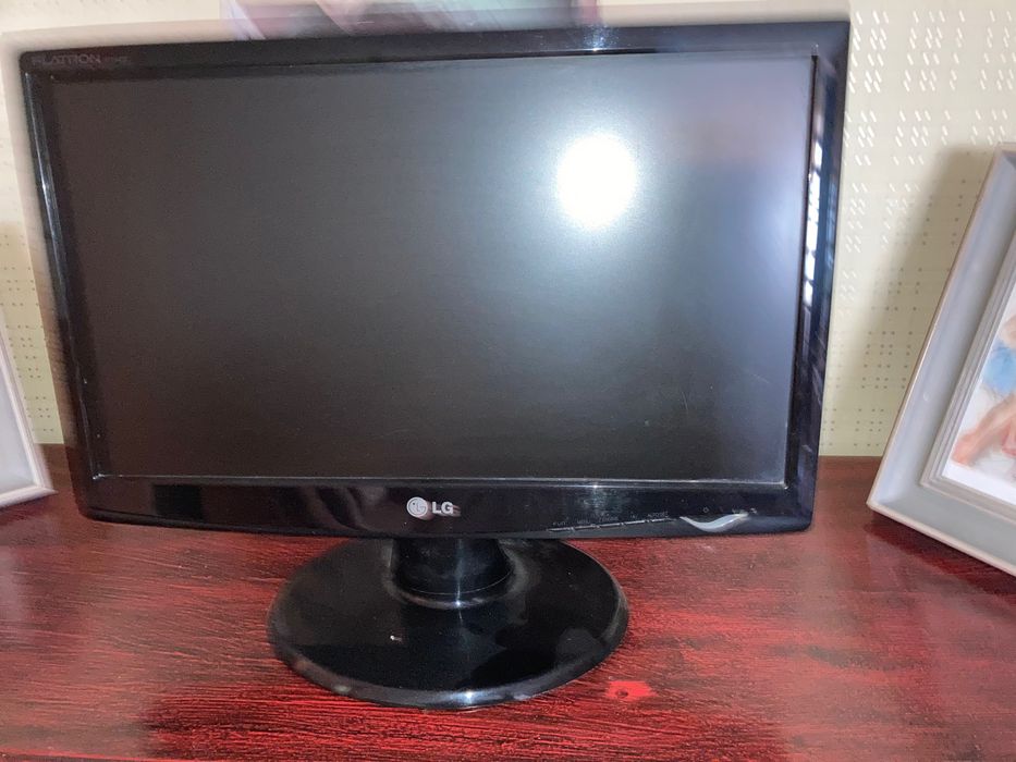 Монітор комп‘ютера LG