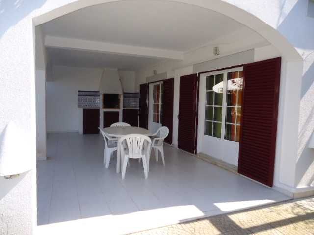 ALUGO moradia em Altura  150m praia só férias