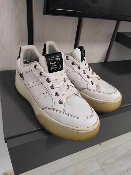 Кеди Bershka оригінальні