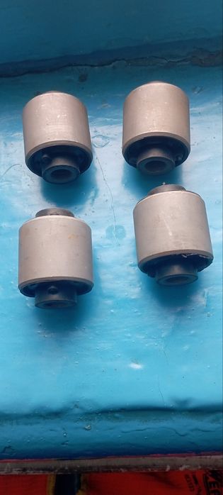 Продам салейнблоки заднього поперечного речага