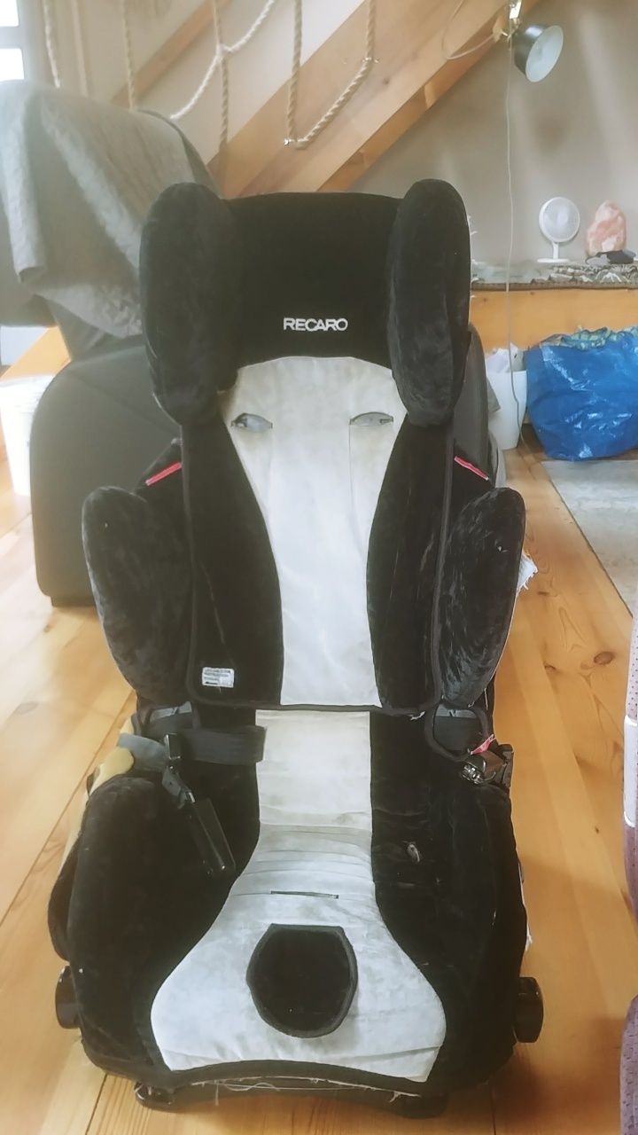 Fotelik Recaro Young Sport (9-36kg).