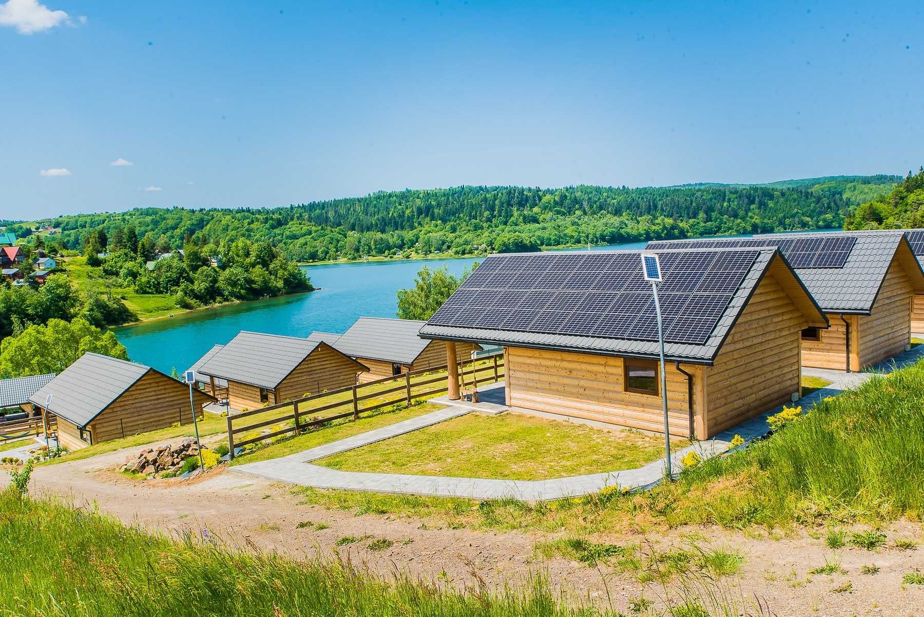 Domek z jacuzzi  Bieszczady  50 m od jeziora ,sauna, ruska bania