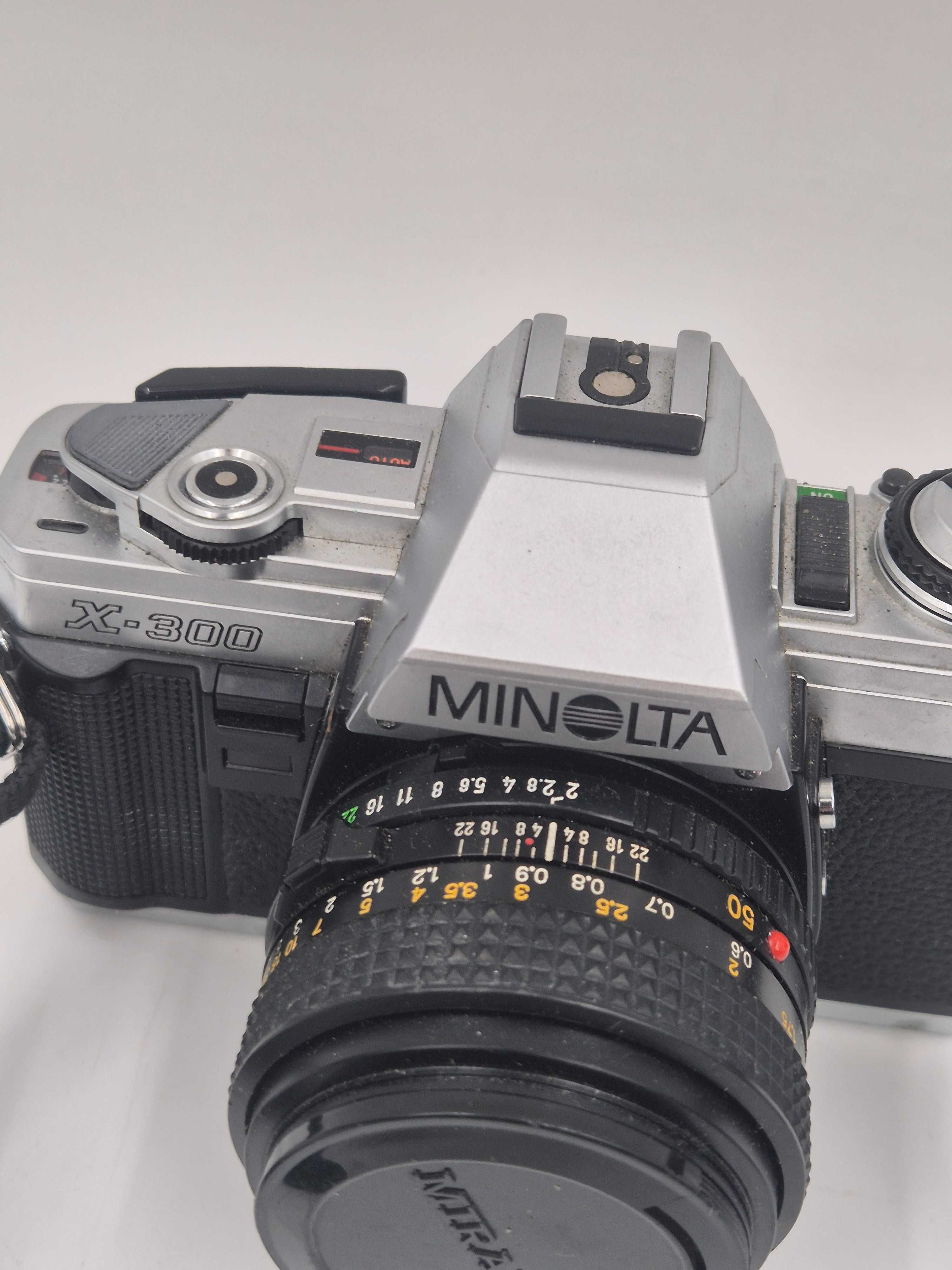 Aparat Minolta X-300 obiektyw Minolta 1:2.8 49mm