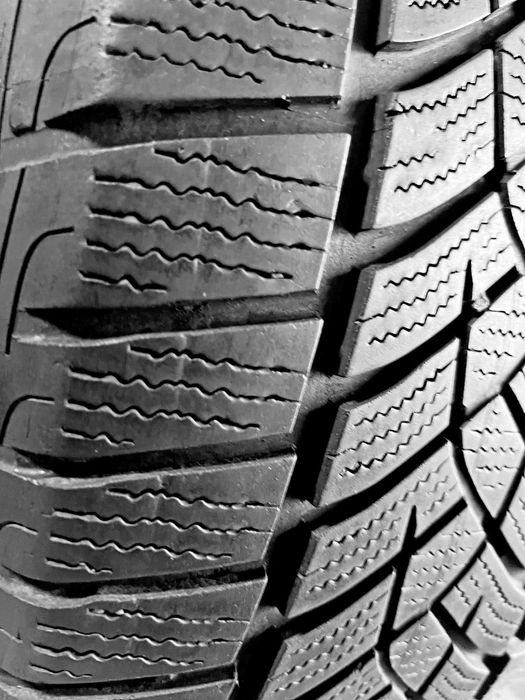 Шини Б/в 225.60.17 пара Goodyear