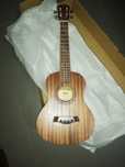 Ukulele tenor madeira maciça