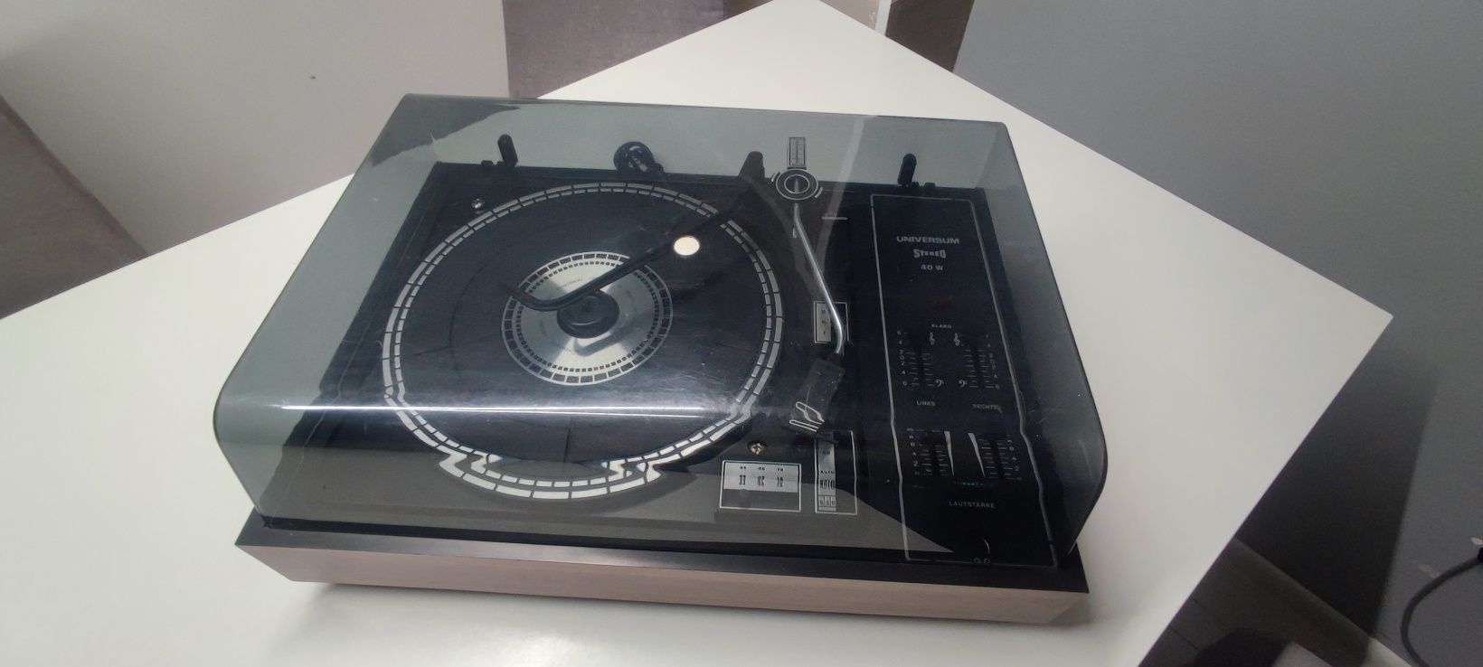 Gramofon UNIVERSUM FWV 101