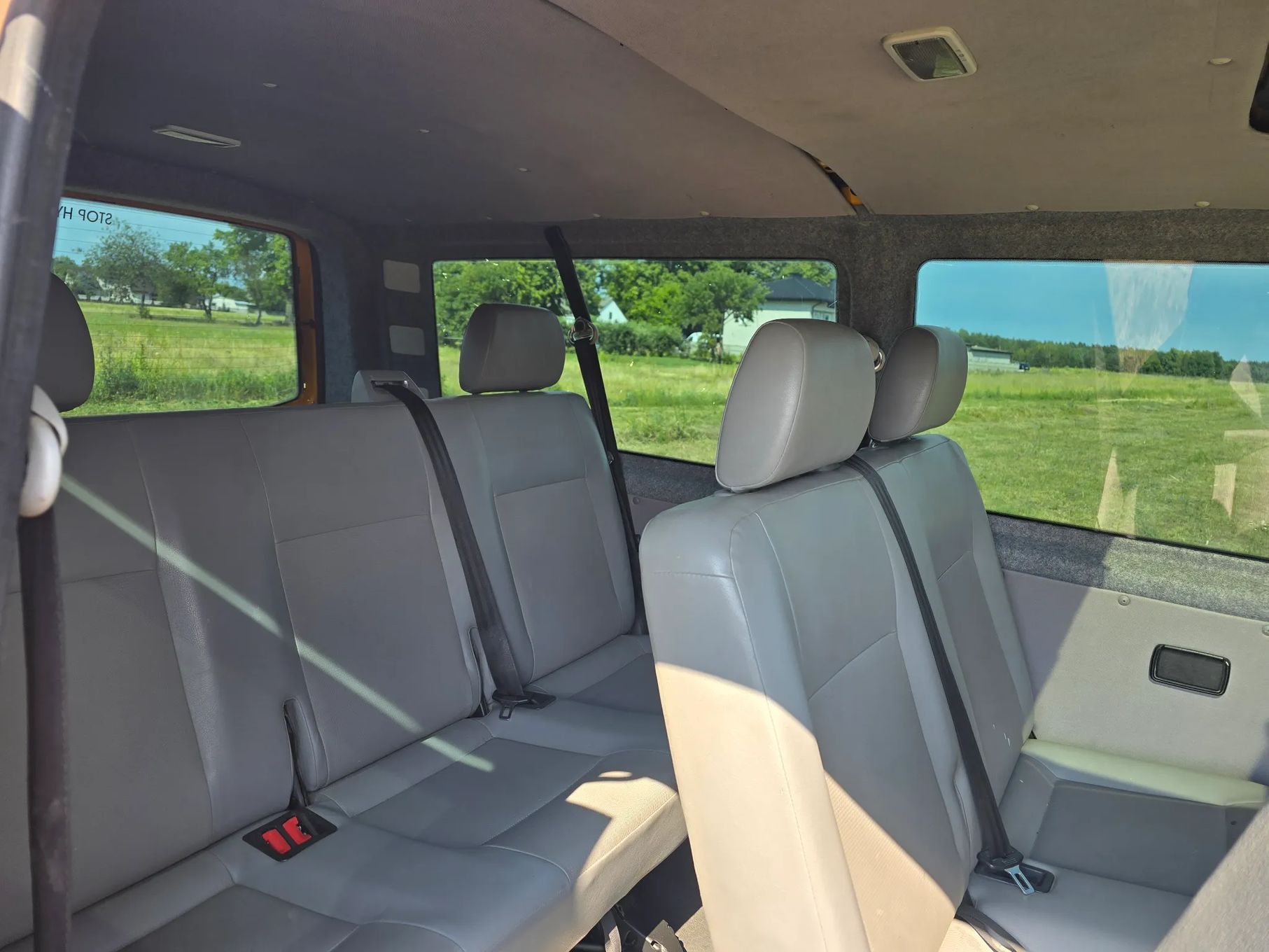 Volkswagen Transporter 1.9 TDI Long 9 osobowy