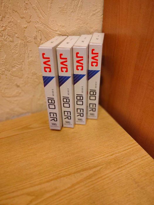 Відео Касети JVC Е-180 ЕR виробництво Німеччина.  Висилаю.