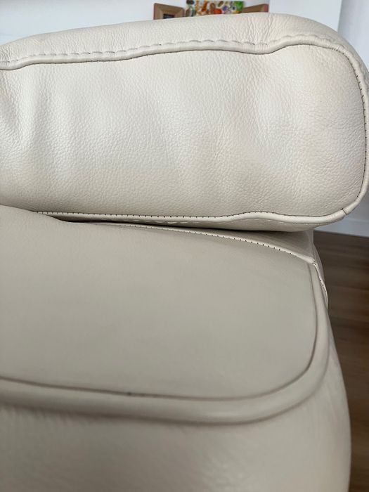 Descida de preço! Sofá pele branco com chaise e banco reclinável