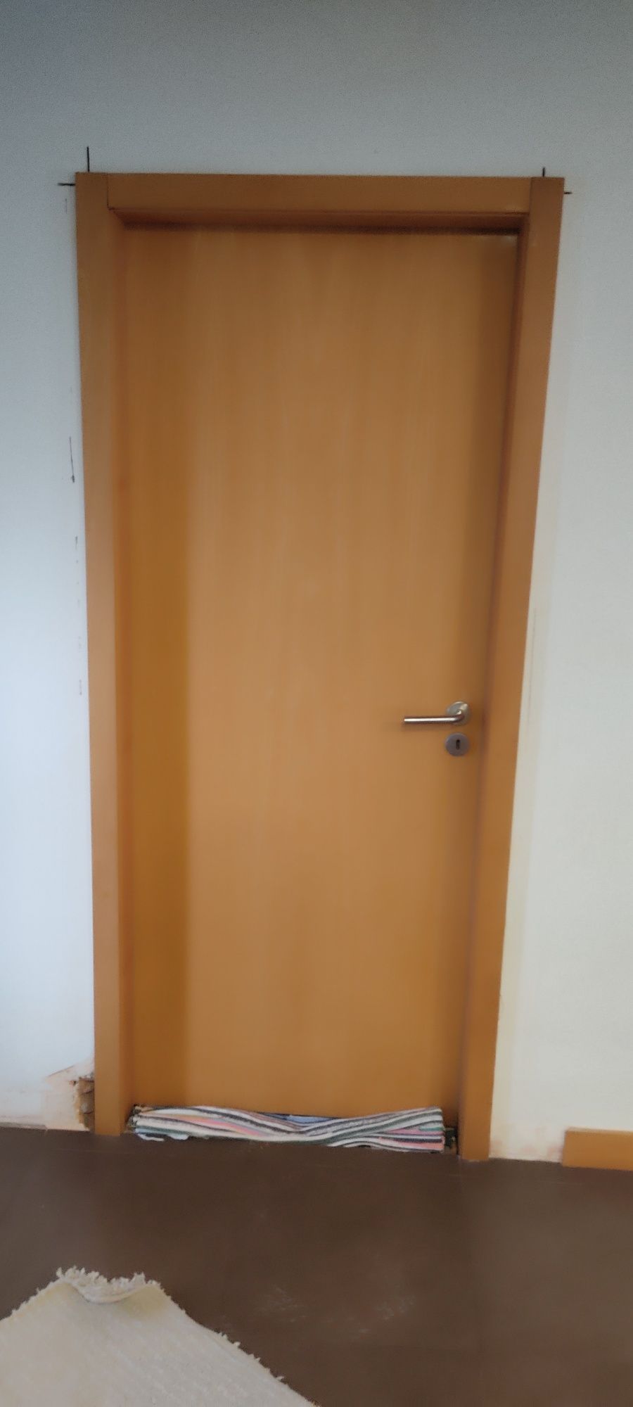 Porta 80cm em Faía com aro