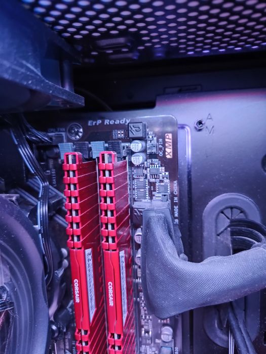 i5  9400f plus płyta gigabyte z390 gaming X