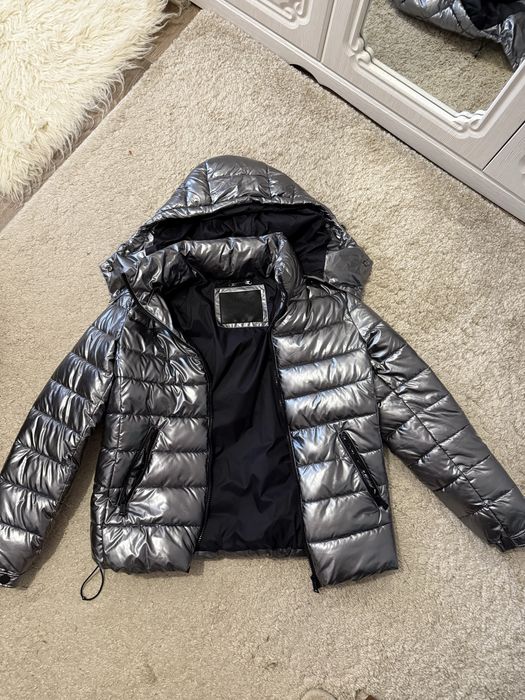 Куртка тепла Guess