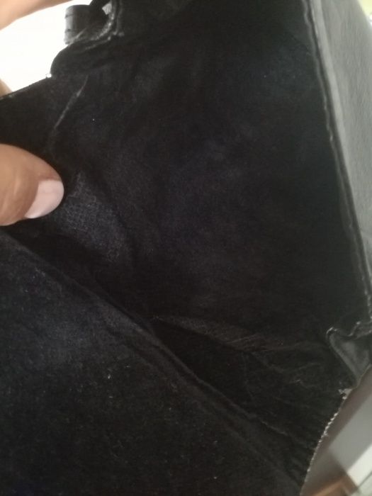 Torebka torebeczka mała na długim pasku czarna kopertówka listonoszka