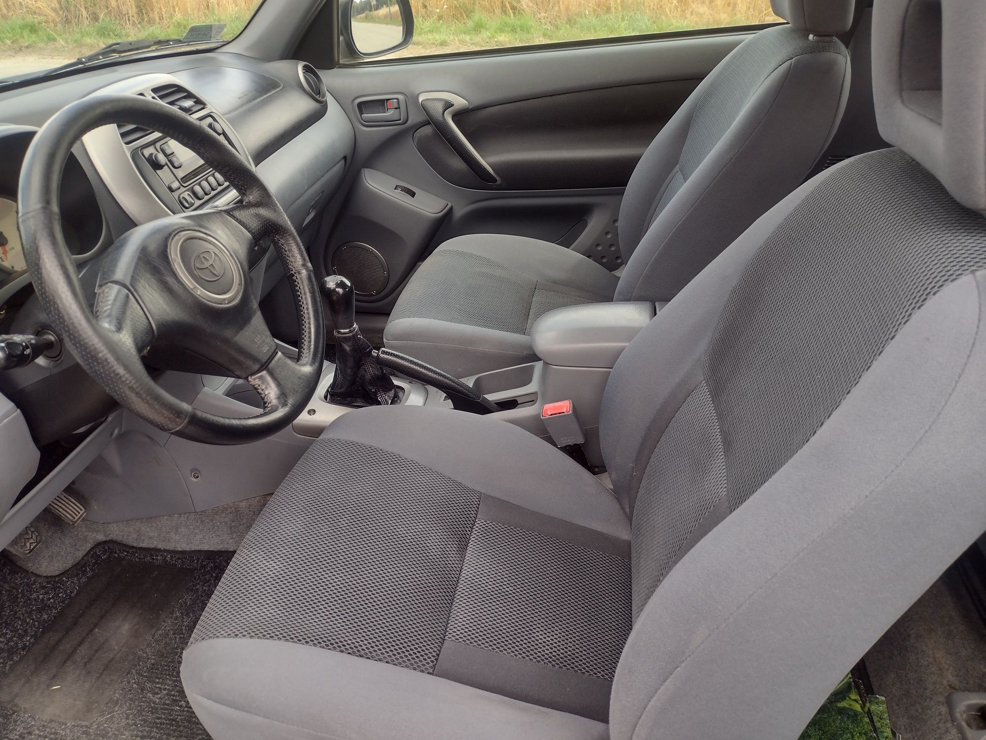 Toyota RAV4 1.8 125KM 3drzwi