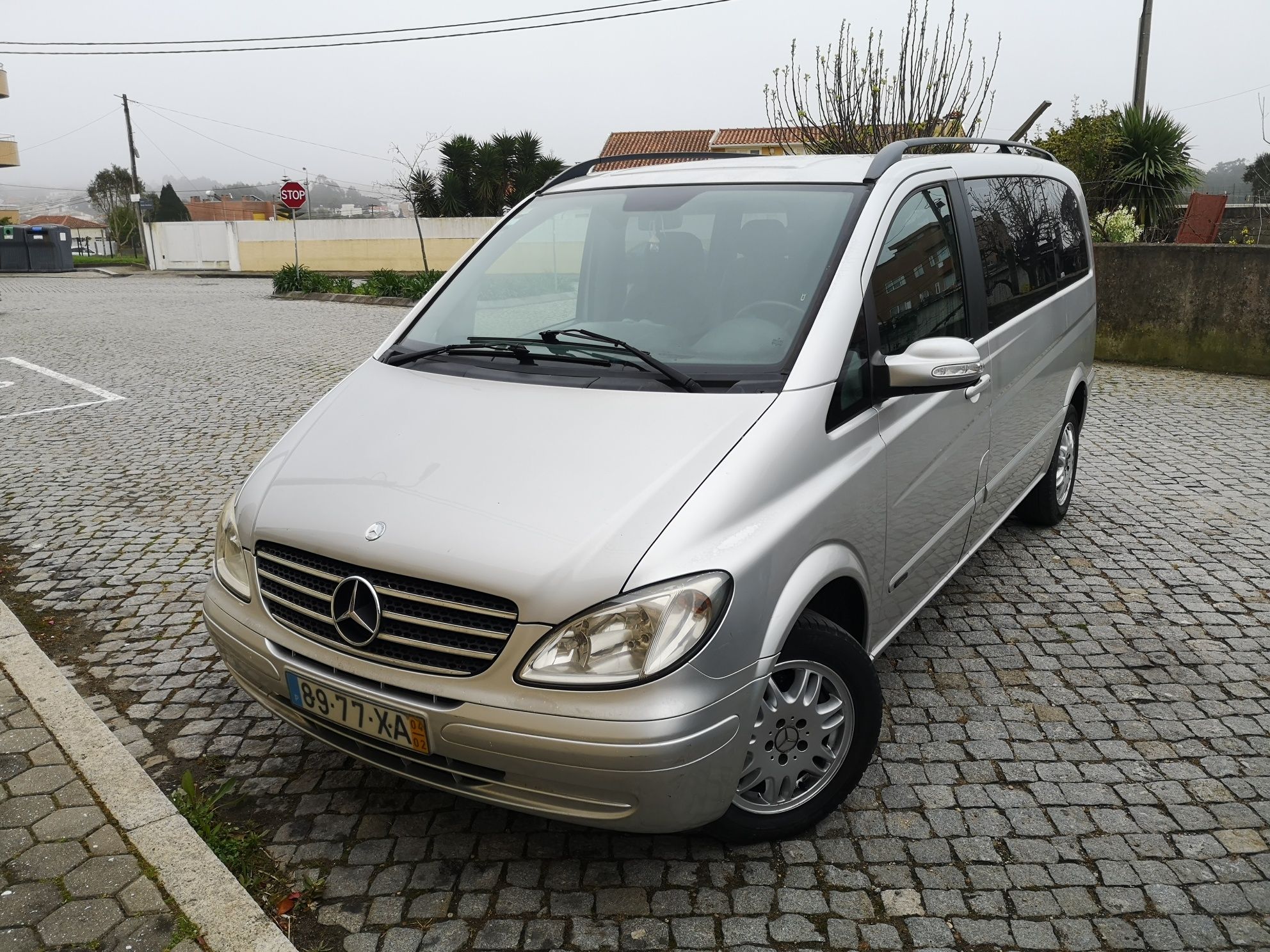 Carrinha Mercedes 6 a 9 lugares para férias ou turismo