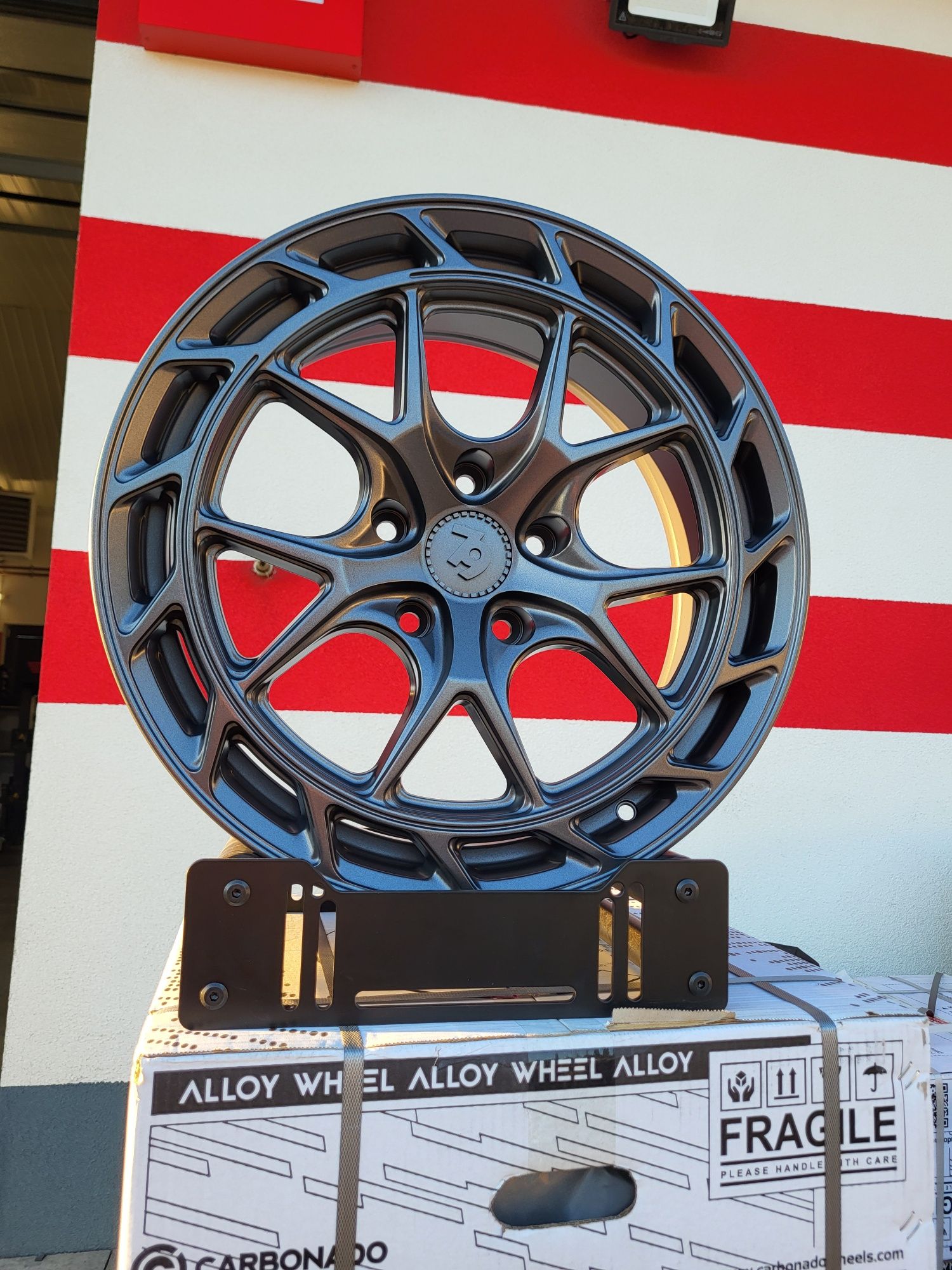 79wheels 18" 5x120 ET33 BMW E92 E91 E90 E46 F30 F31 F10 F11