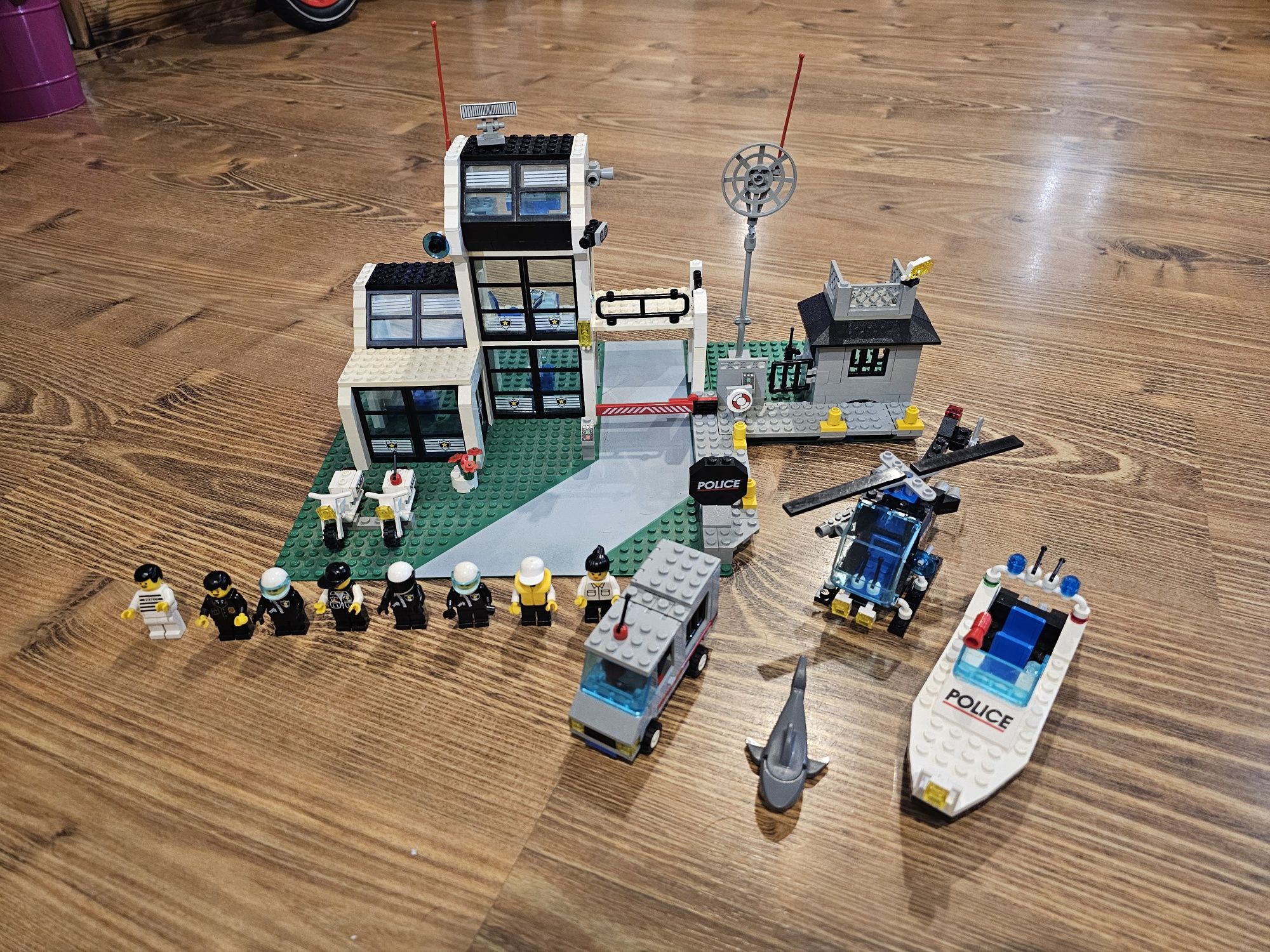 LEGO® 6598 Town - Komenda Główna Policji i Więzienie