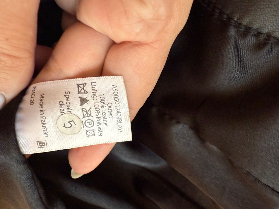 Шкіряний чорний піджак