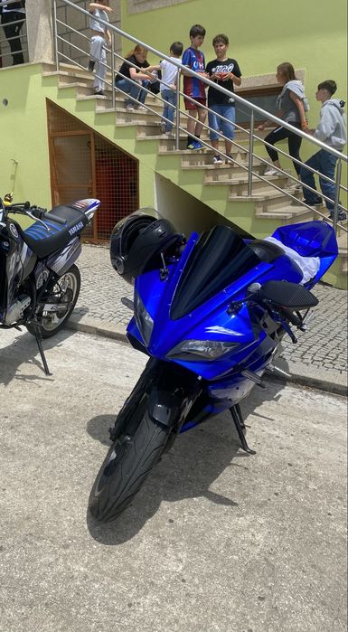 Vendo yamaha YZF 125R  2010. 14600km