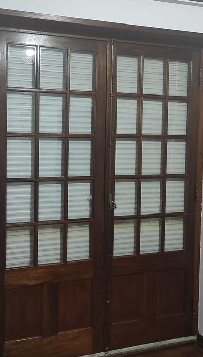 11 aluminum windows and 5 wooden windows64285303591553123