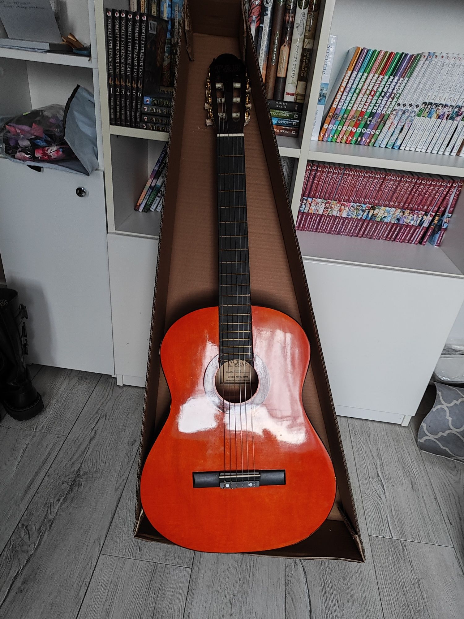 Gitara akustyczna klasyczna
