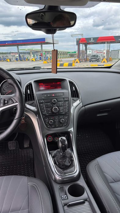 Opel Astra J, 2012r, 1.4T + LPG, polift, COSMO