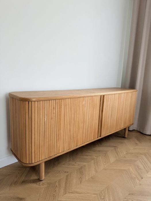 Szafka RTV piękna porządna Komoda Mailen okleina jesionowa Kave Home