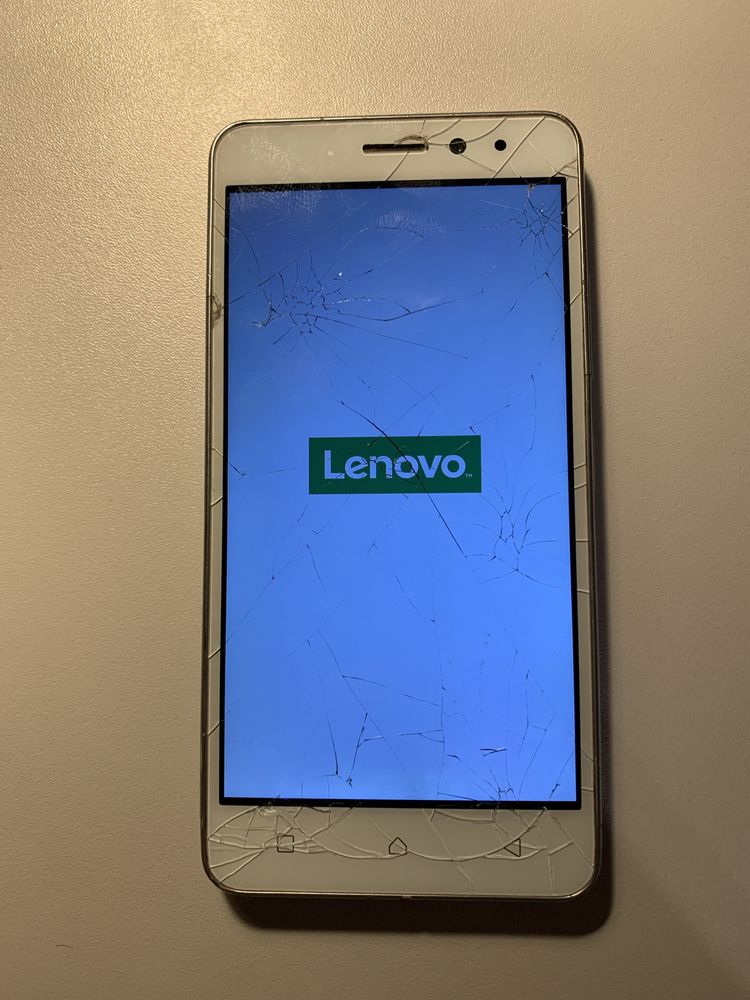 Telefon Lenovo uszkodzony