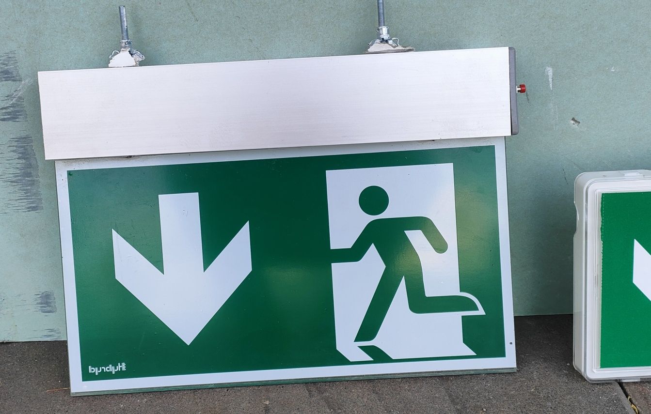Znaki droga ewakuacyjna