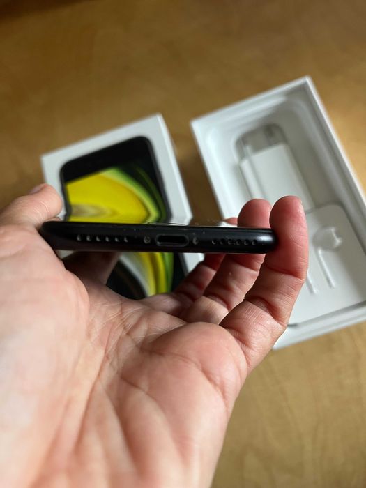 iPhone SE 128GB – Excelente estado, com caixa e acessórios