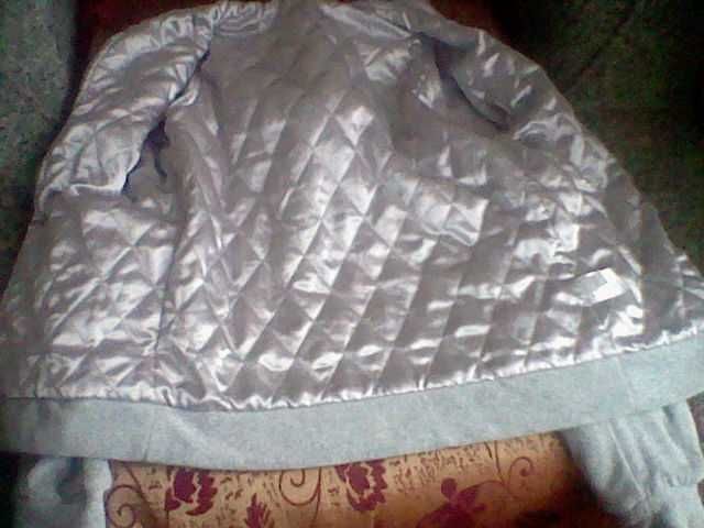 продам женскую куртку осень весна