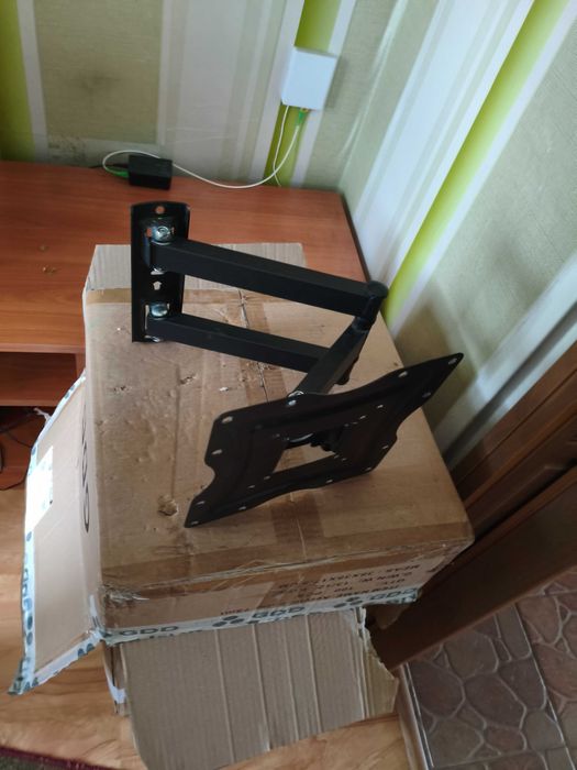 uchwyt ścienny do monitora / telewizora