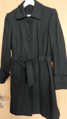 Czarny płaszcz F&F wełna 36
