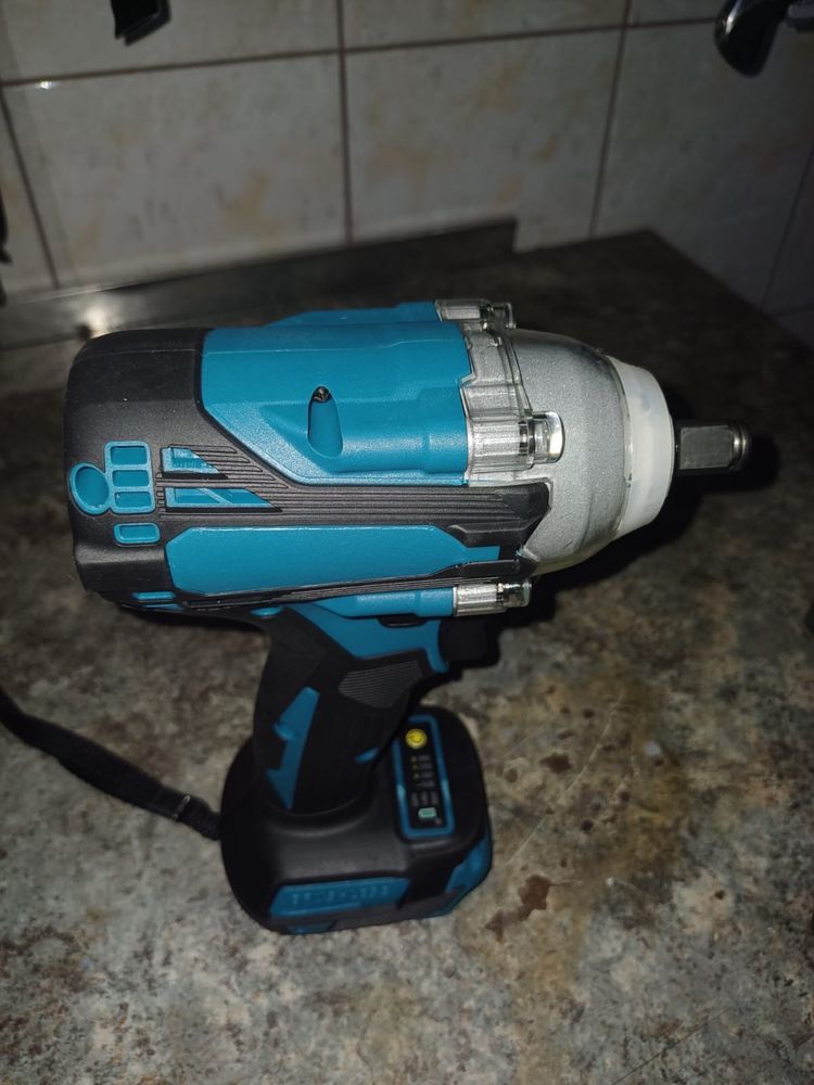 Klucz udarowy brushless pod baterie makita