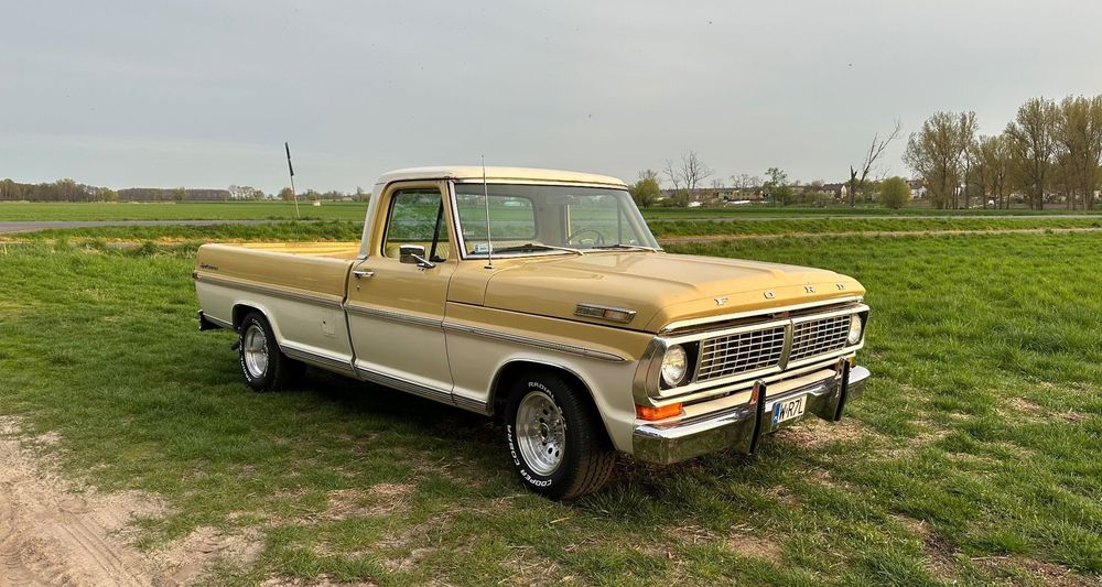 Ford F150 Ford F100