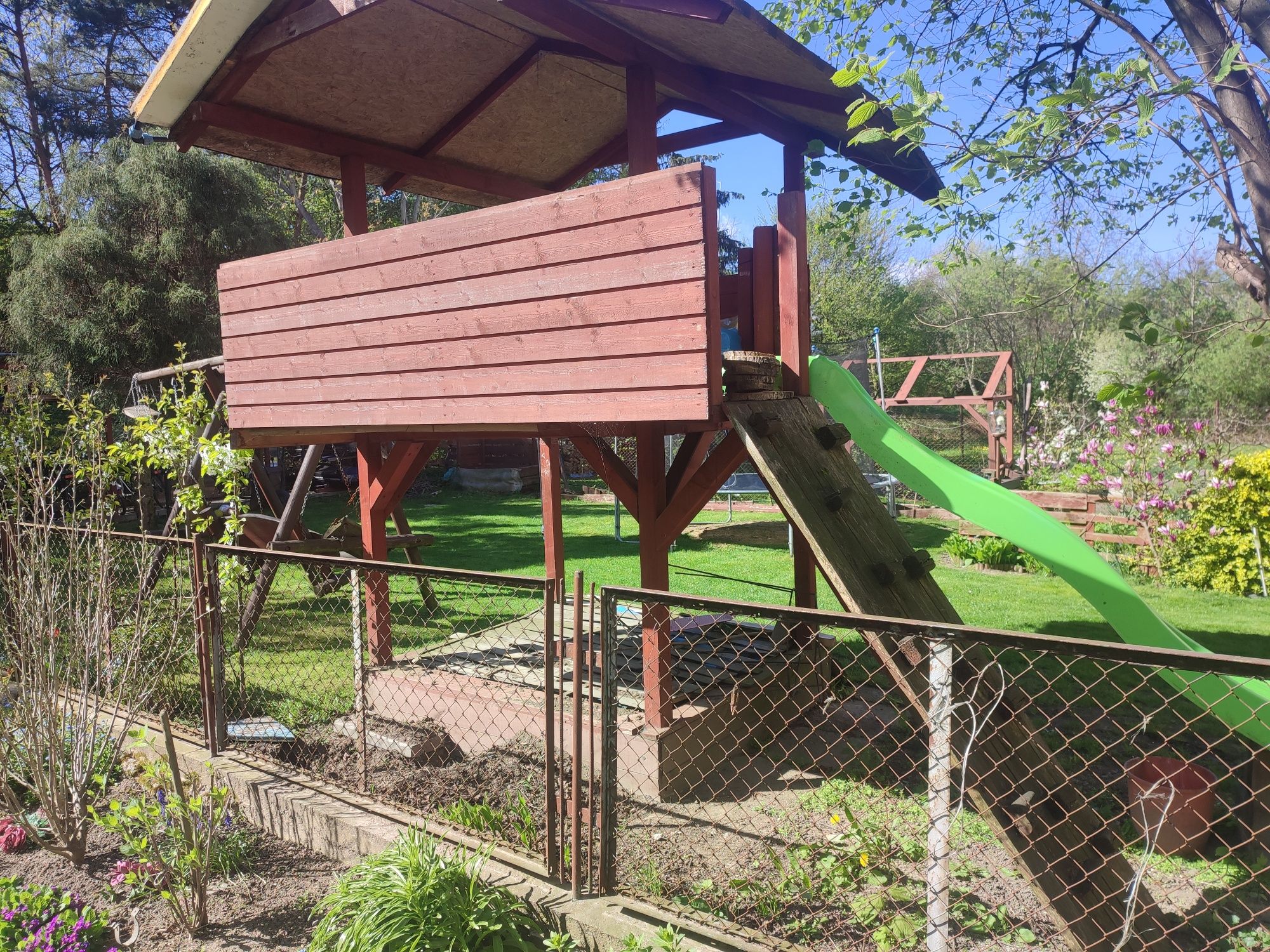 Piaskownica domek ogrodowy dla dzieci zjezdzalnia plac zabaw