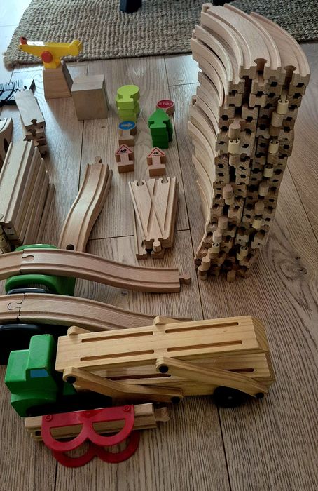 Kolejka Ikea stanie bdb.
