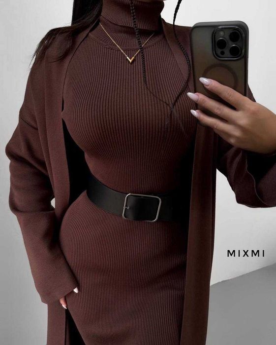 Плаття з теплої трикотажної тканини