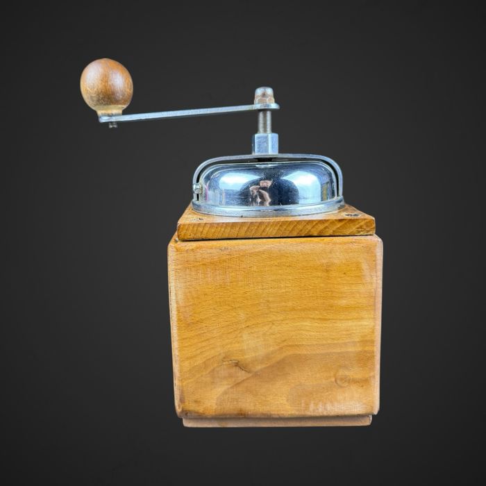 Ręczny drewniany młynek do kawy styl vintage B51/073101