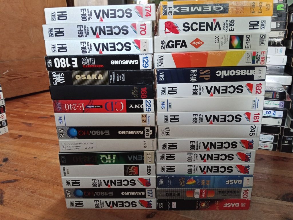 Zestaw kaset VHS stan bdb