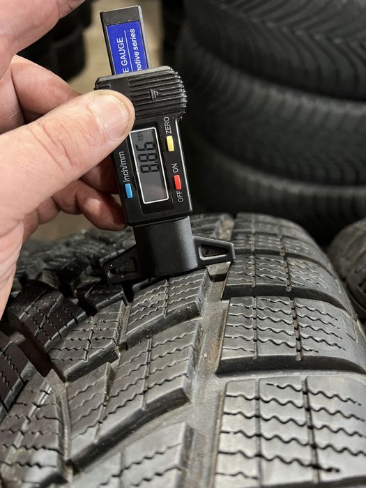 235/60/17 R17 Goodyear Ultra Grip Perfomance GEN1 4шт зима