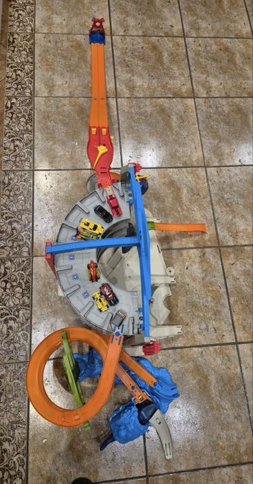 Гараж Hot Wheel Ultimate Garage