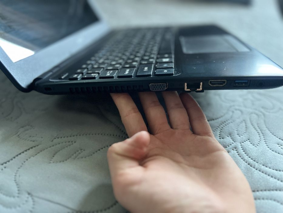 ноутбук acer у гарному стані