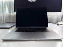 MacBook Pro “15 i7 16gb 2019