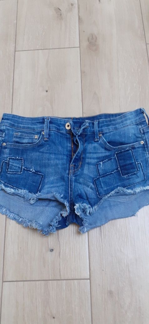 Spodenki jeansowe shorty firmy H&M rozmiar XS