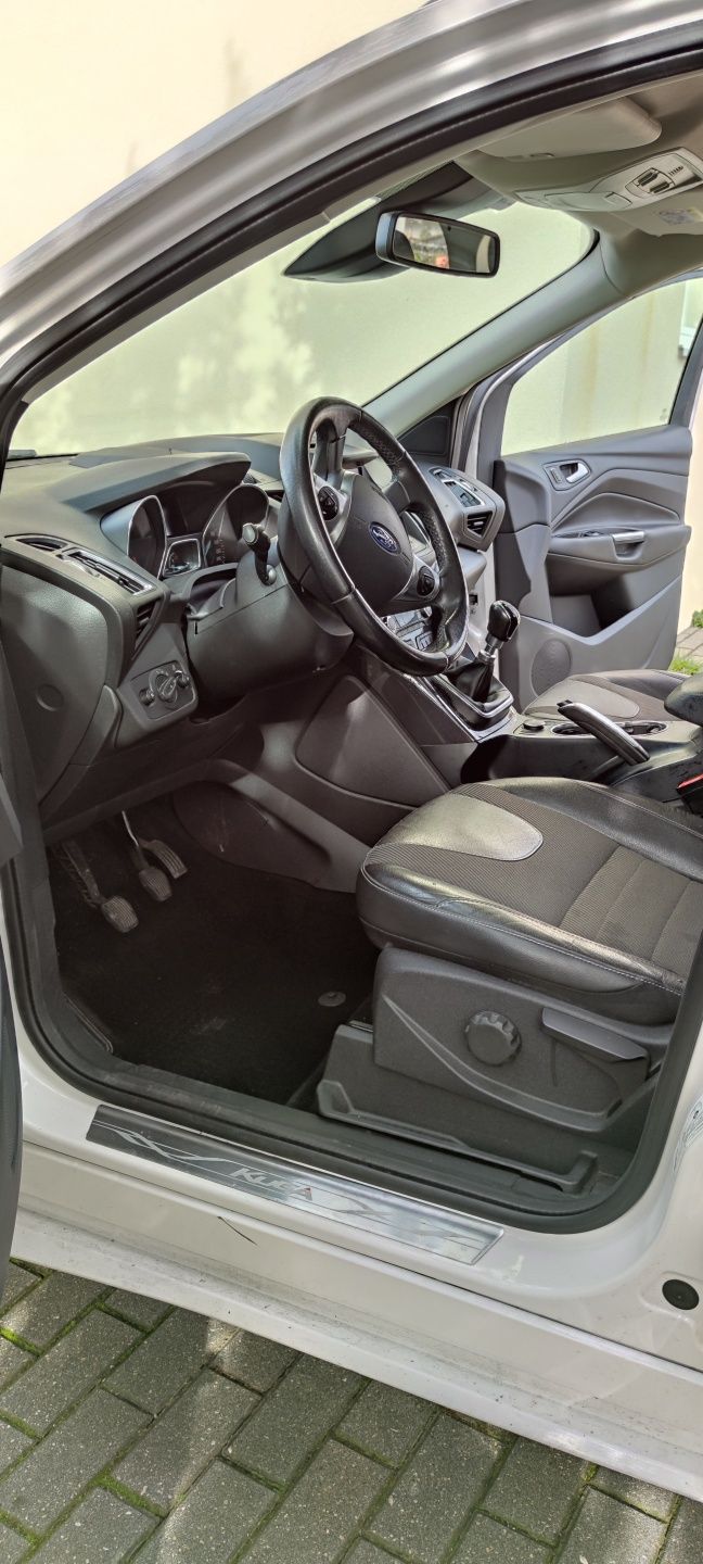 Ford Kuga 4x2 2.0tdci 150cv titanium