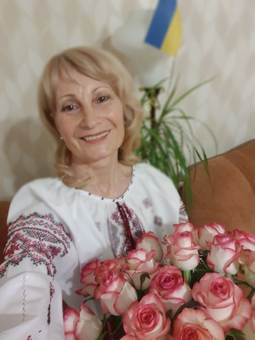 Добрая,  ответственная , любящая деток няня.