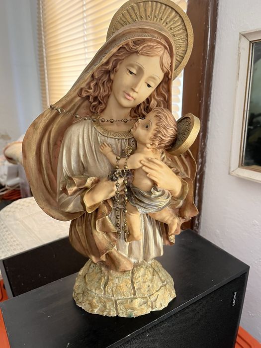 Estatueta em marfinite